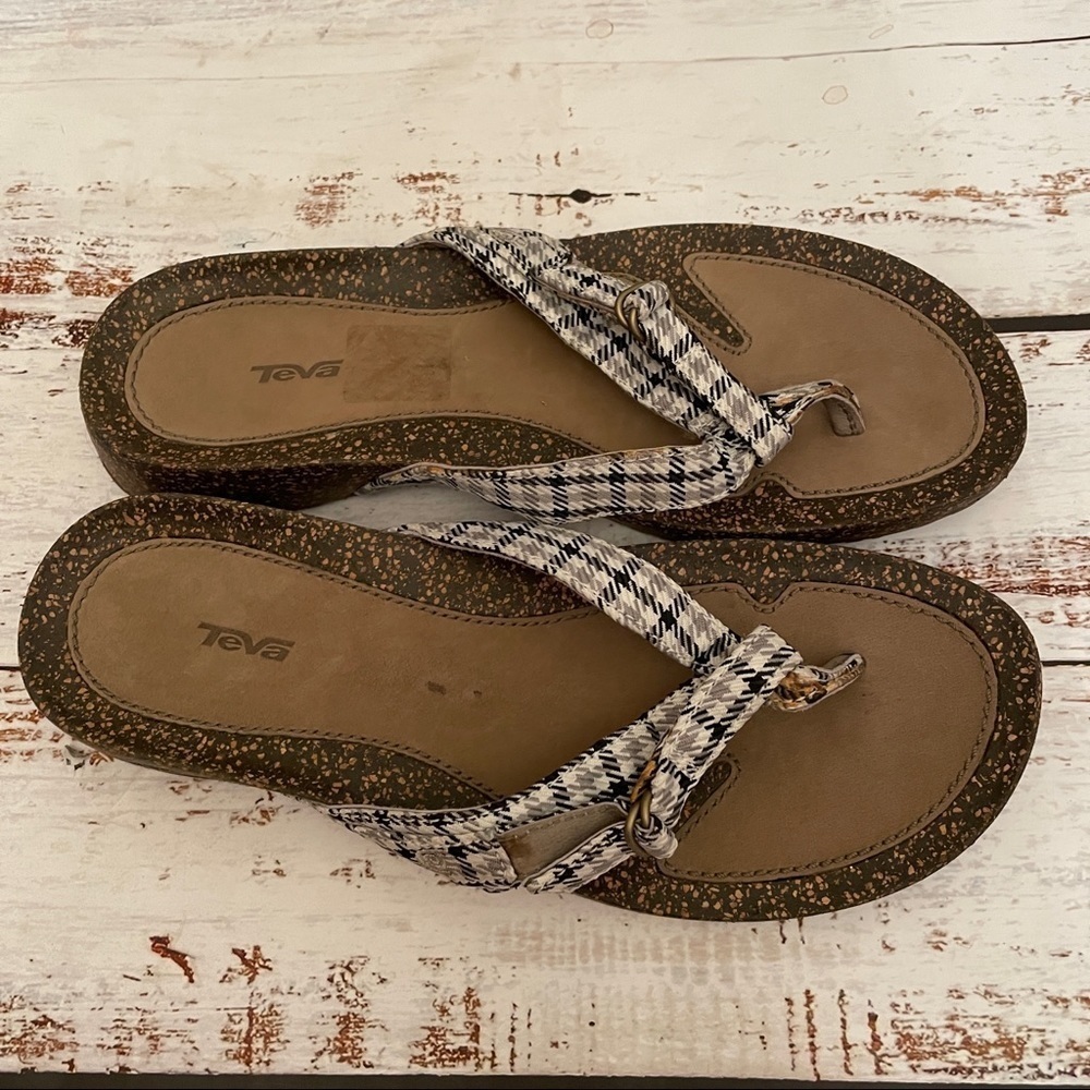 TEVA Women’s Size 7 Cork Houndstooth Flip Flops Sandals Summer Slip on shoe - Picture 3 of 11